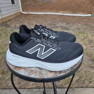 New Balance Fresh Foam X 880v15 Black/White Running Shoe Men Sz 7.5 Women Size 9